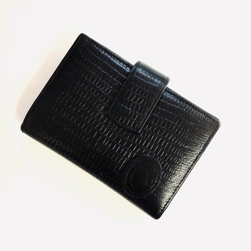 Liz Claiborne Leather Reptile Embossed Card Wallet Excellent Condition.